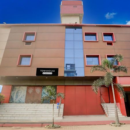 Super Townhouse Gida Near Rto Office Hotel Gorakhpur Luaran gambar