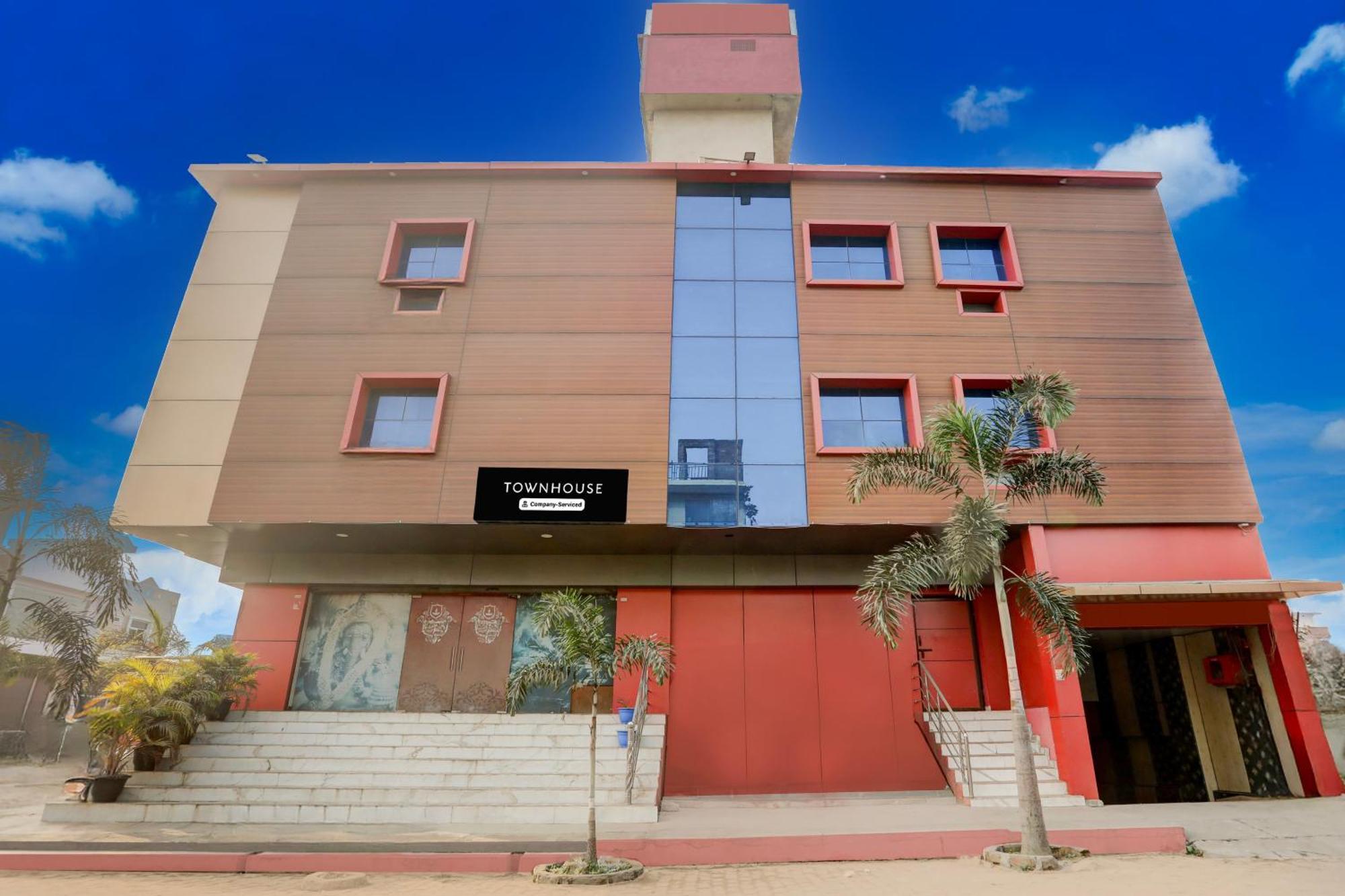 Super Townhouse Gida Near Rto Office Hotel Gorakhpur Luaran gambar
