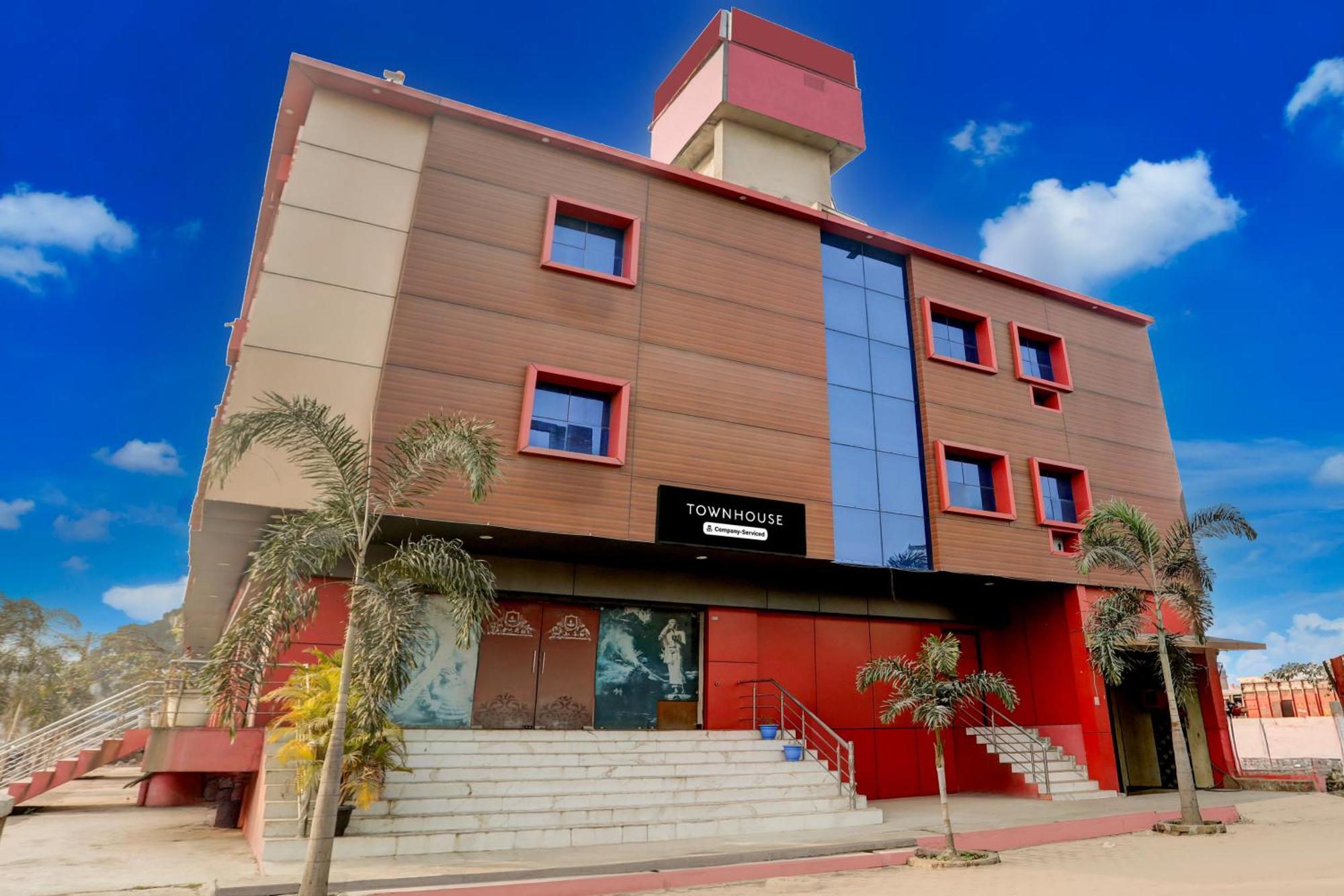 Super Townhouse Gida Near Rto Office Hotel Gorakhpur Luaran gambar