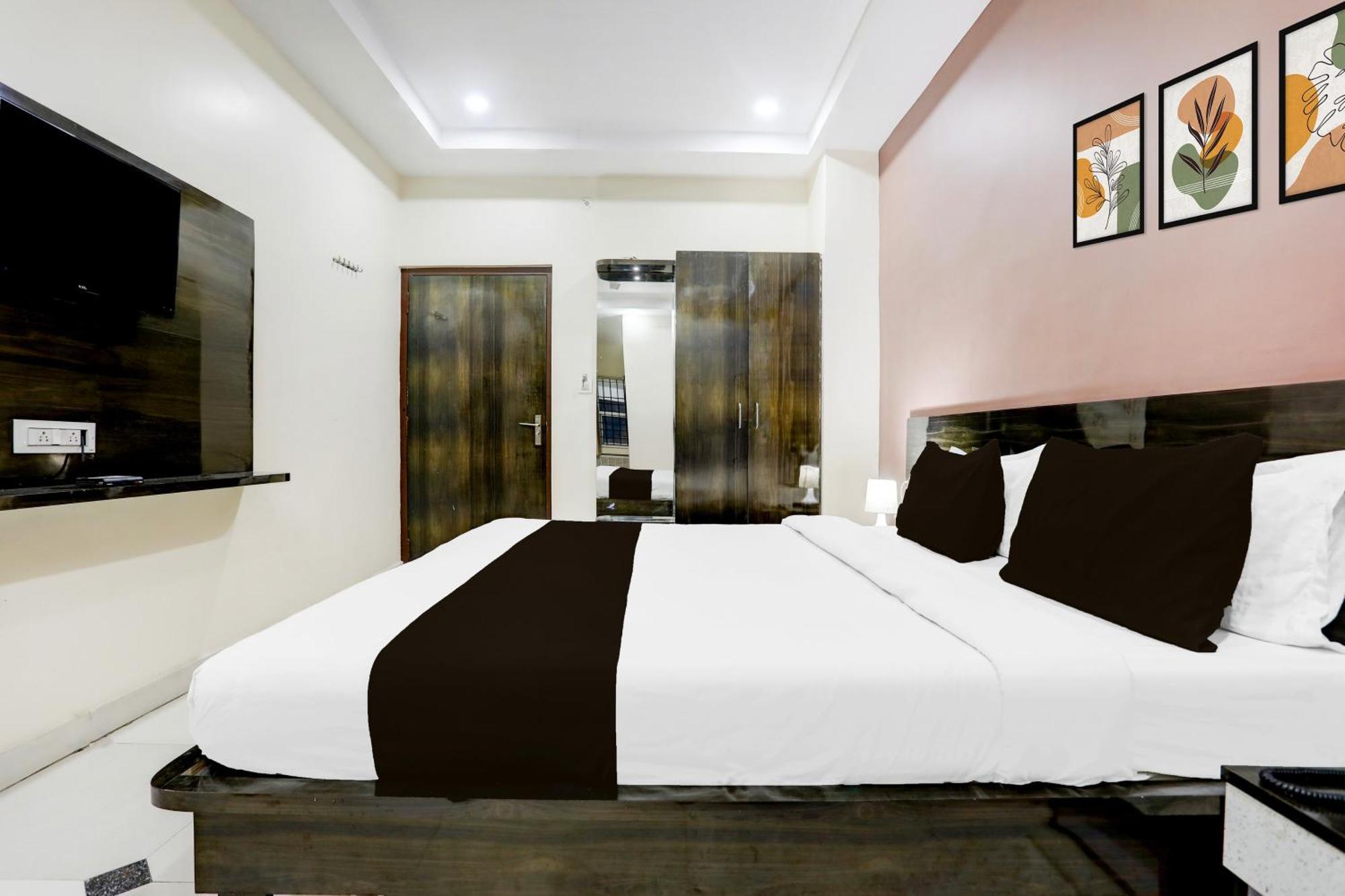 Super Townhouse Gida Near Rto Office Hotel Gorakhpur Luaran gambar
