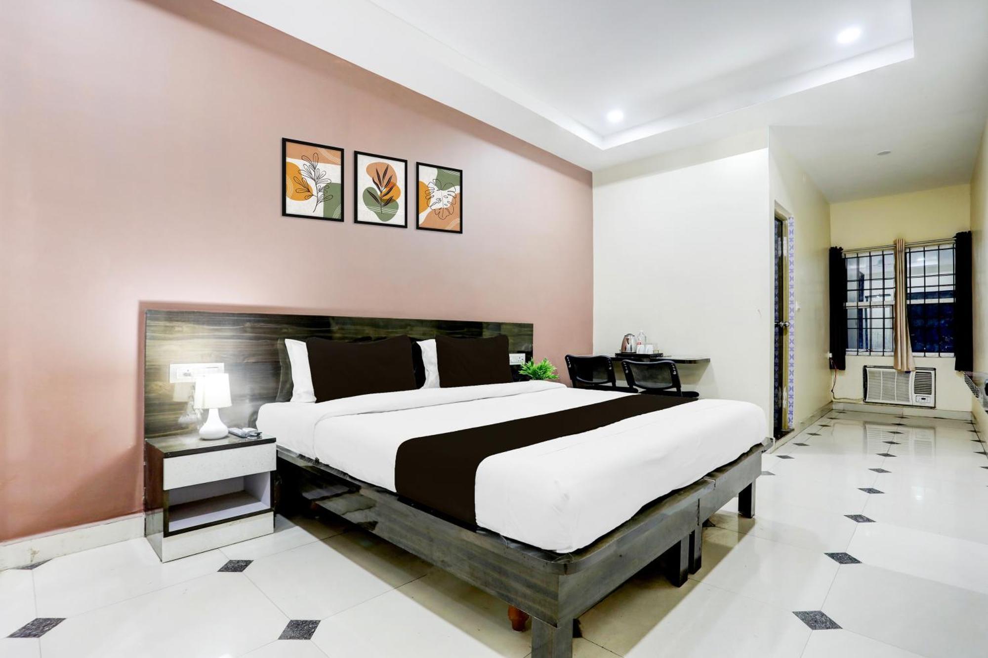 Super Townhouse Gida Near Rto Office Hotel Gorakhpur Luaran gambar